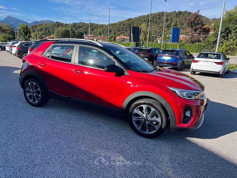 Usata Kia Stonic Style 101 CV (74 kW) 2020 Rosso SUV