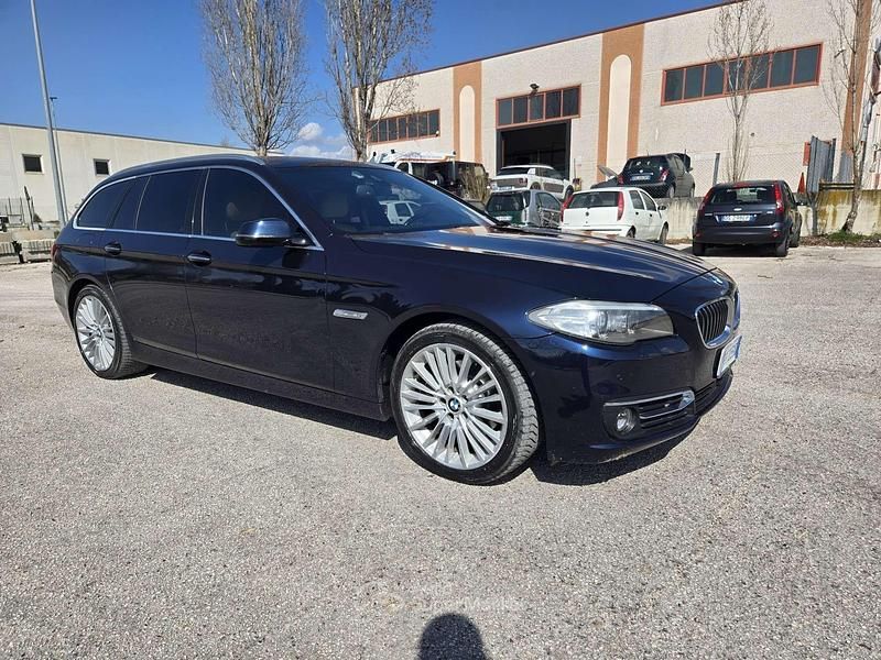 Usata BMW 520 Luxury Line 190 CV (139 kW) 2016 Other Station wagon