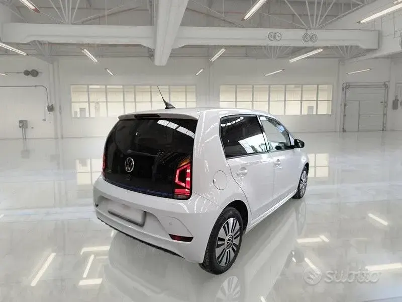 Usata VW e-up! 60 kW (82 CV) 2021 Bianco Utilitaria