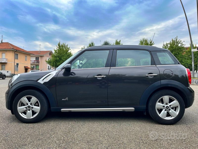 Usata Mini Cooper D Countryman 111 CV (81 kW) 2016 Grigio SUV