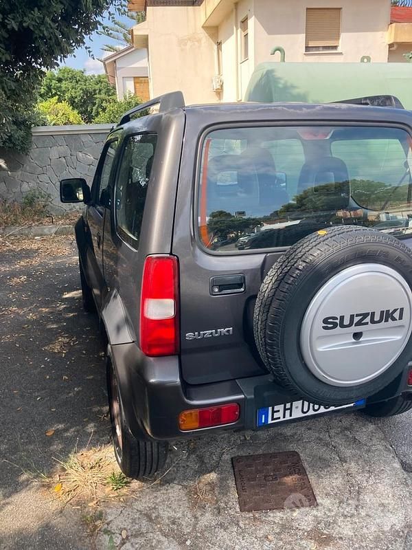 Usata Suzuki Jimny 2011 SUV