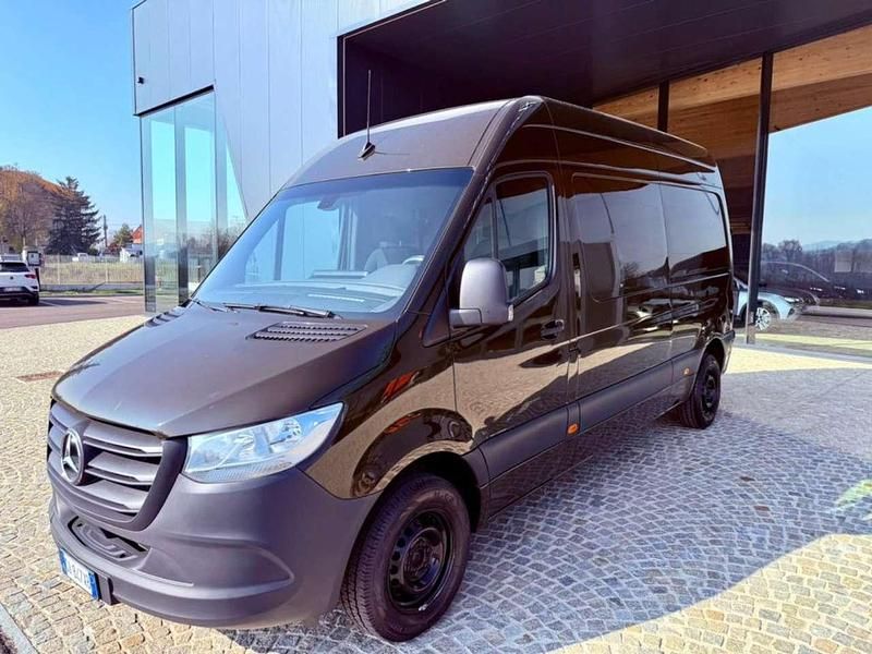 Usata Mercedes Sprinter 114 CV (83 kW) 2020 Marrone(met.) Furgone