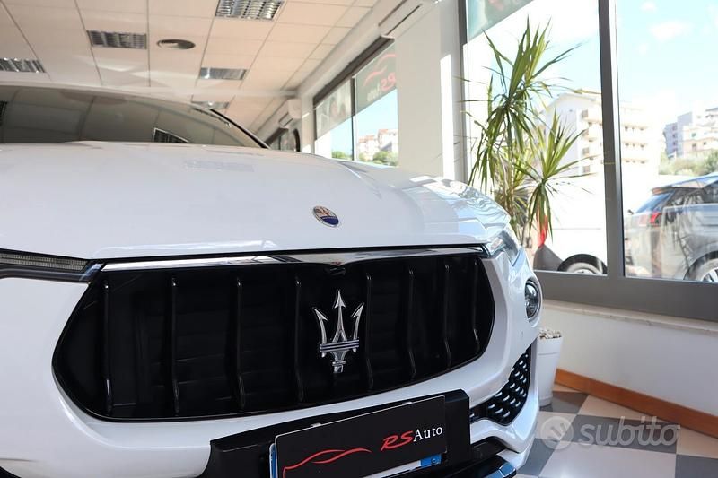 Usata Maserati Levante 430 CV (316 kW) 2017 Bianco SUV