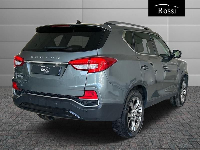 Usata Ssangyong (KGM) Rexton 181 CV (133 kW) 2018 Grigio medio metallizzato SUV
