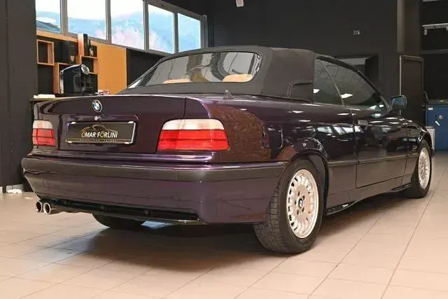 Usata BMW 318 Cabriolet 115 CV (84 kW) 1995 Viola Cabrio