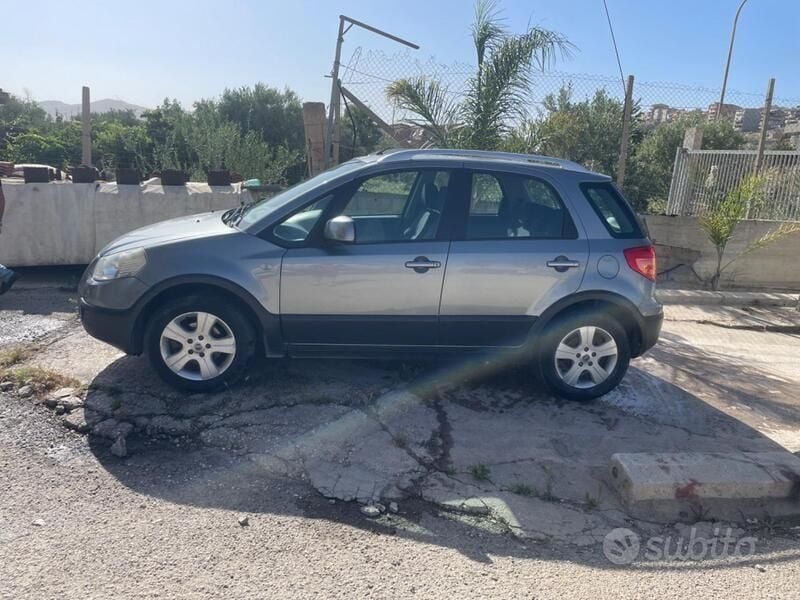 Usata Fiat Sedici Emotion 120 CV (88 kW) 2006 Grigio SUV