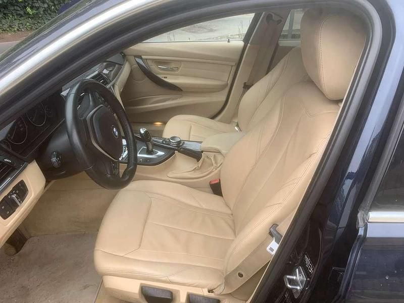 Usata BMW 320 Luxury Line 184 CV (135 kW) 2013 Blu/azzurro Station wagon