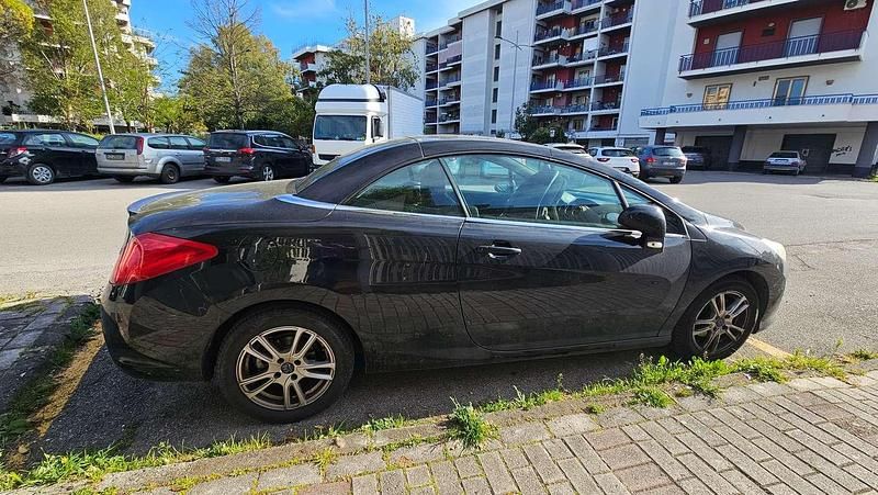 Usata Peugeot 308 CC Allure 115 CV (84 kW) 2013 Nero Cabrio