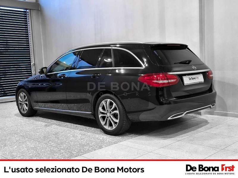 Usata Mercedes C180 116 CV (85 kW) 2017 Nero met. Station wagon