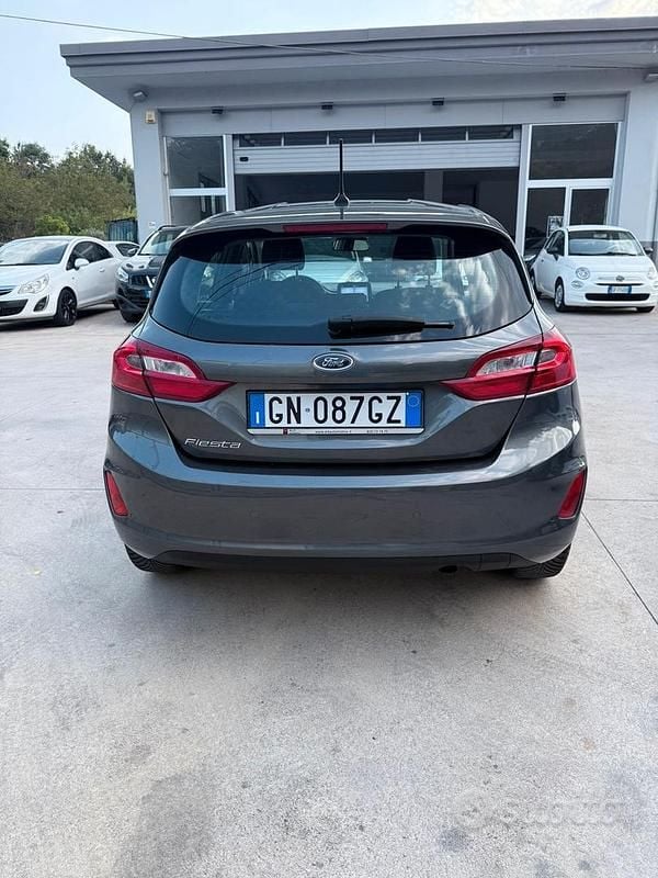 Usata Ford Fiesta Business Edition 86 CV (63 kW) 2019 Grigio Utilitaria
