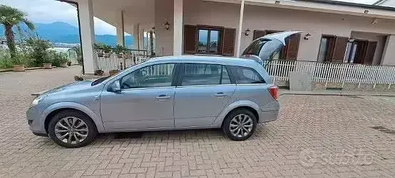 Usata Opel Astra 90 CV (66 kW) 2010 Station wagon