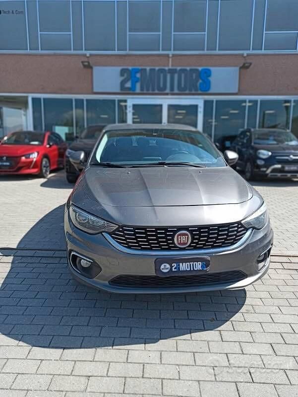 Usata Fiat Tipo Easy 120 CV (88 kW) 2016 Berlina