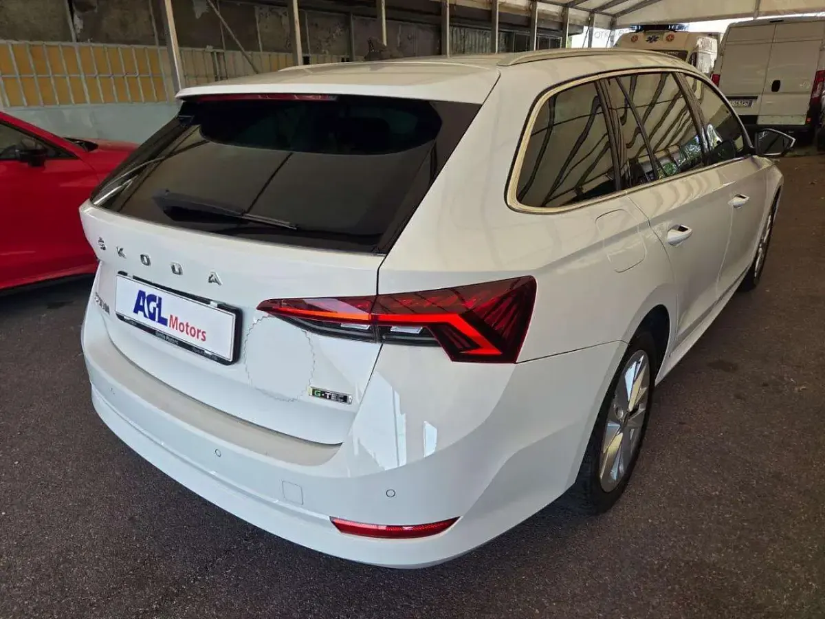 Usata Skoda Octavia G-TEC Executive 131 CV (96 kW) 2021 Bianco Station wagon