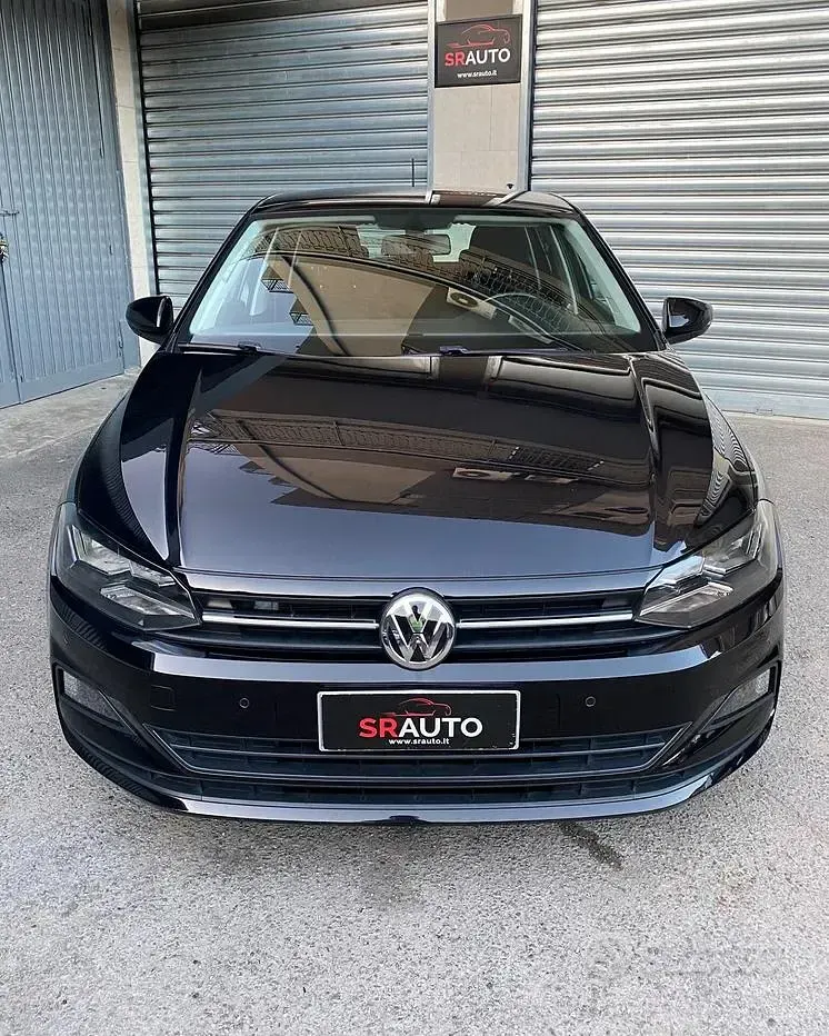 Usata VW Polo Comfortline 80 CV (58 kW) 2018 Nero Utilitaria