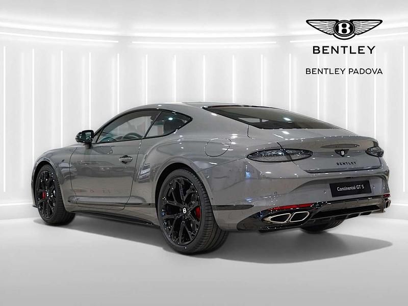 Nuova Bentley Continental 680 CV (500 kW) 2026 Gravity grey Coupé
