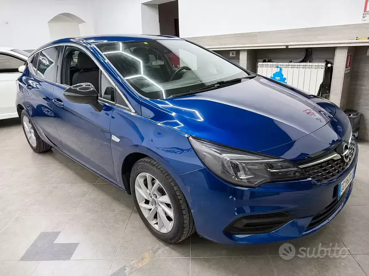 Usata Opel Astra Business Elegance 122 CV (89 kW) 2021 Blu Berlina