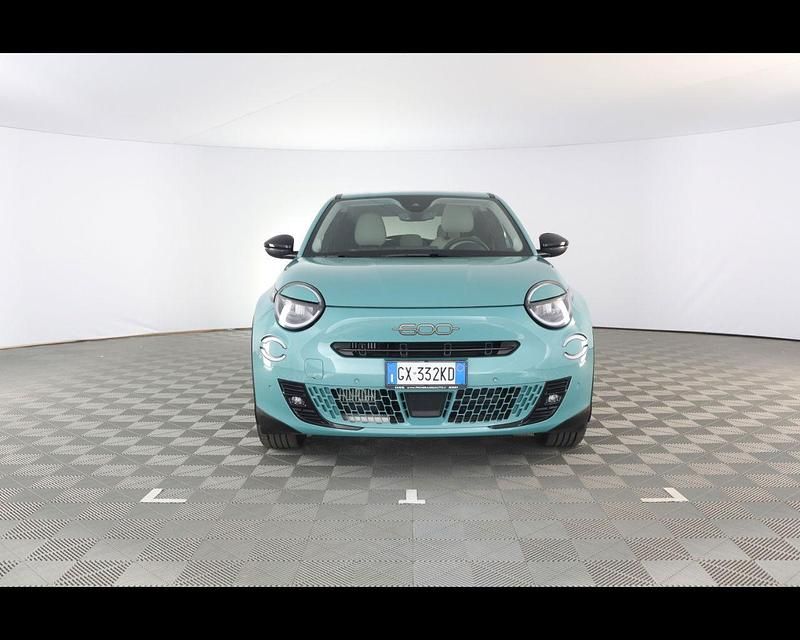 Usata Fiat 600 La Prima 100 CV (73 kW) 2025 Azzurro cielo d'italia (metallizato) SUV