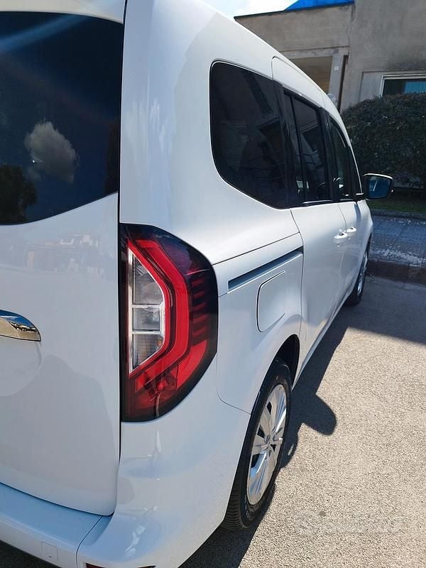 Usata Renault Kangoo 2021 Bianco Monovolume