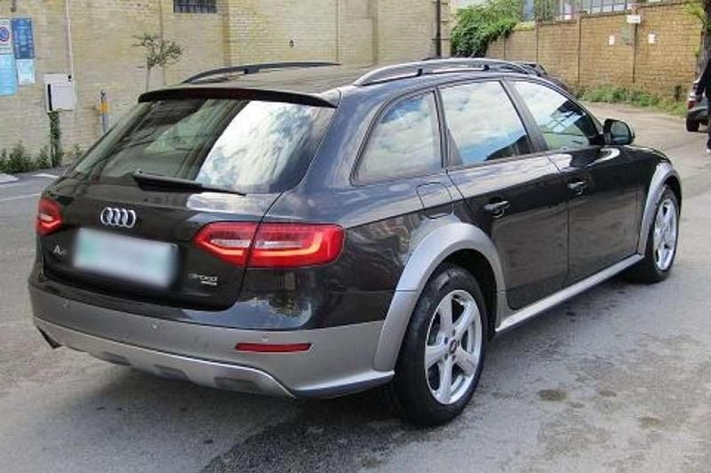 Usata Audi A4 Allroad 177 CV (130 kW) 2012 Nero Station wagon
