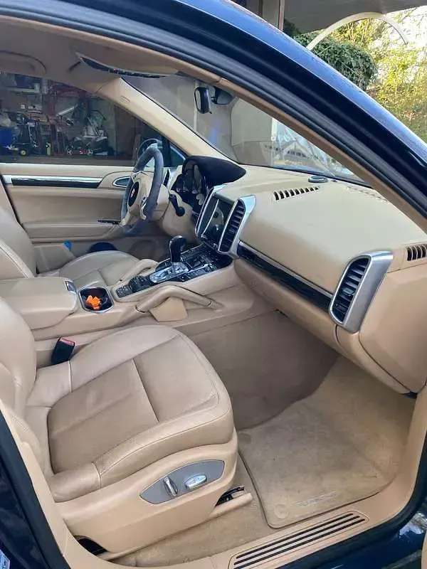 Usata Porsche Cayenne 250 CV (183 kW) 2011 Blu/azzurro SUV