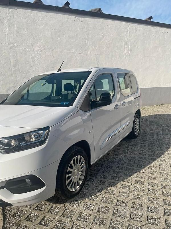 Usata Toyota Proace City City 67 CV (49 kW) 2023 Bianco Monovolume