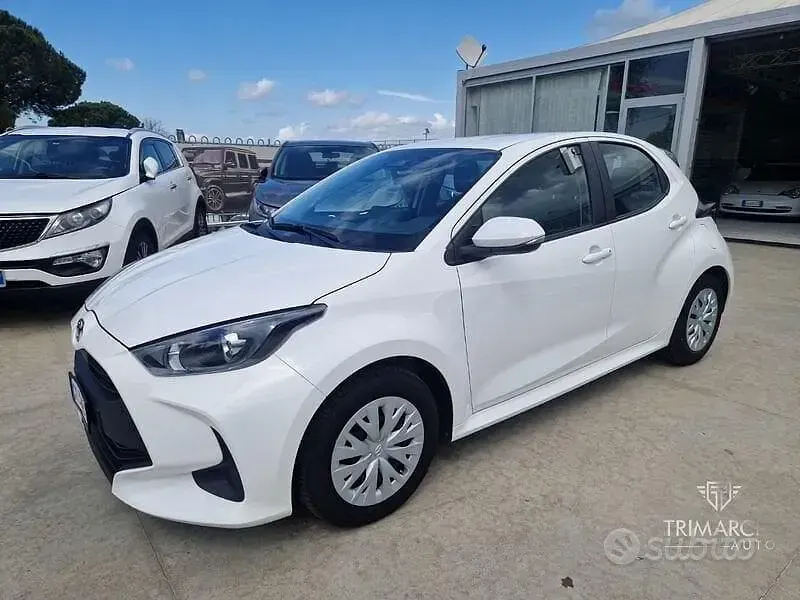 Usata Toyota Yaris Hybrid Active 116 CV (85 kW) 2025 Other Berlina