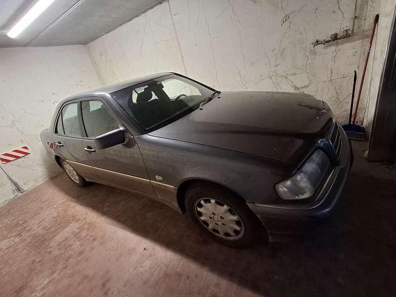 Usata Mercedes 190 136 CV (100 kW) 1998 Berlina