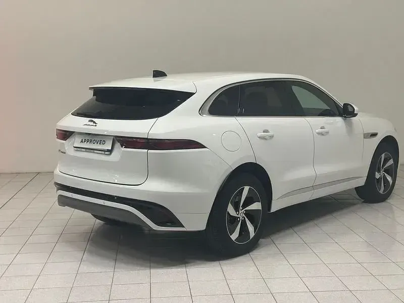 Käytetty Jaguar F-Pace R-Dynamic 204 HP (150 kW) 2023 Valkoinen Katumaasturi