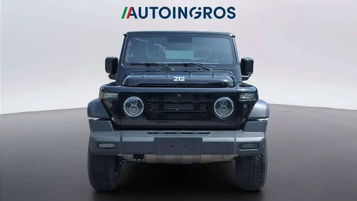 Nuova EMC 212 166 CV (122 kW) 2026 Nero SUV