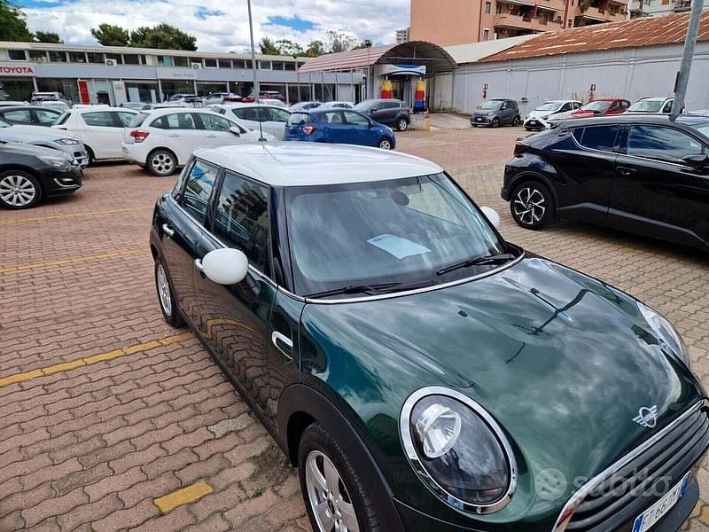 Usata Mini Cooper D Business 116 CV (85 kW) 2018 Verde Utilitaria