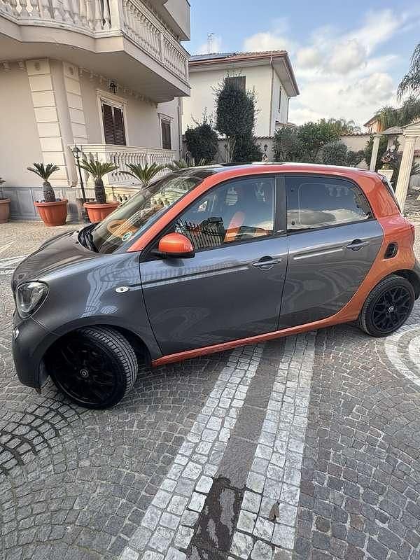 Usata Smart ForFour Passion 71 CV (52 kW) 2015 Utilitaria
