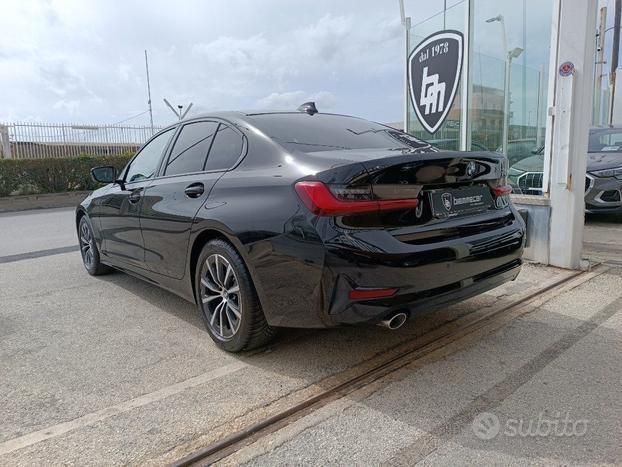 Usata BMW 318 Luxury Line 150 CV (110 kW) 2020 Nero Berlina