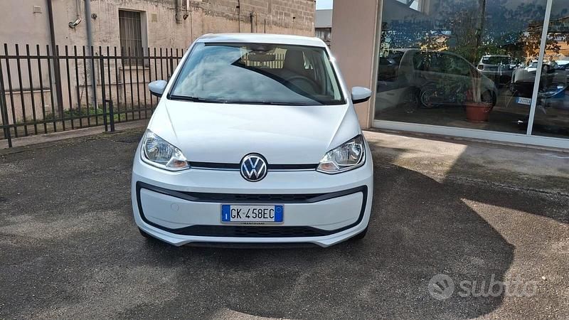 Usata VW up! Move 65 CV (47 kW) 2022 Bianco Utilitaria