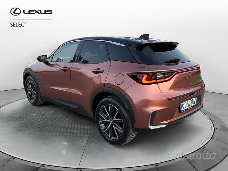 Usata Lexus LBX 136 CV (100 kW) 2024 Other SUV