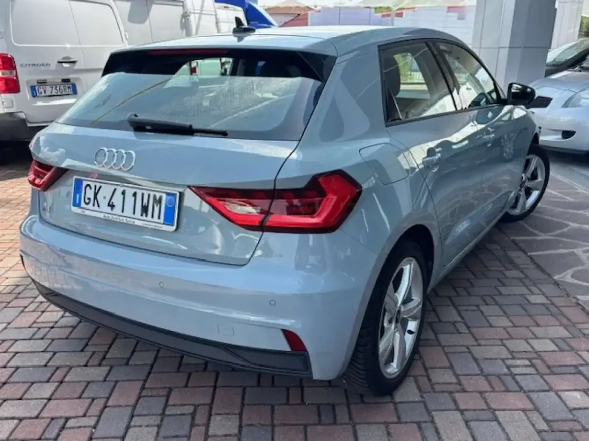 Usata Audi A1 Sportback Admired 95 CV (69 kW) 2022 Grigio Utilitaria