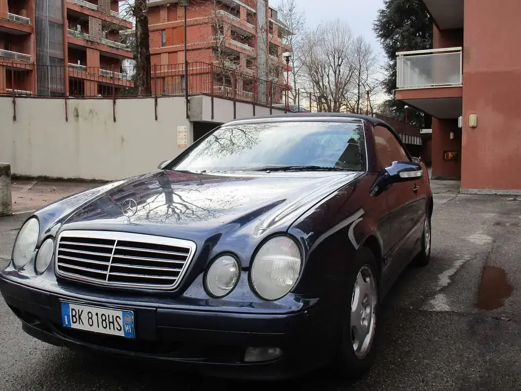 Usata Mercedes CLK200 Elegance 192 CV (141 kW) 2000 Blu/azzurro Cabrio