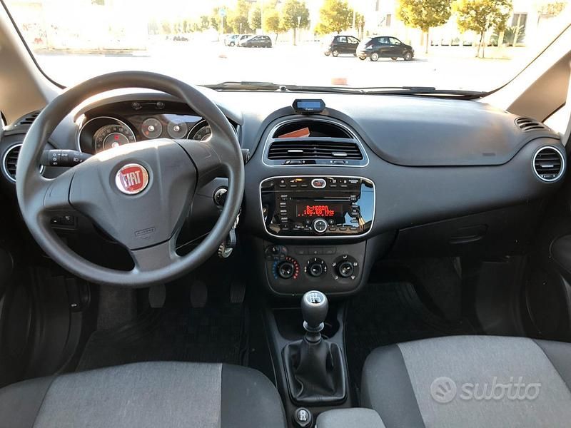 Usata Fiat Punto 77 CV (56 kW) 2016 Utilitaria