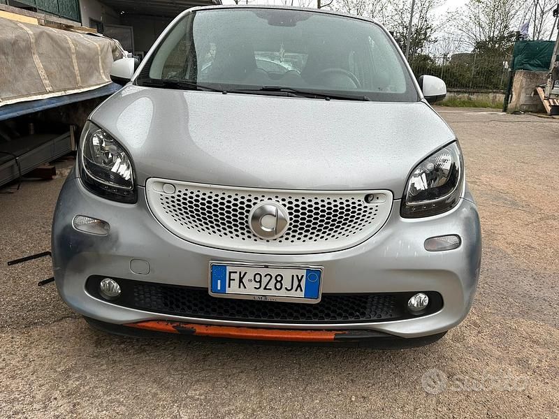 Usata Smart ForFour 2017 Grigio Utilitaria