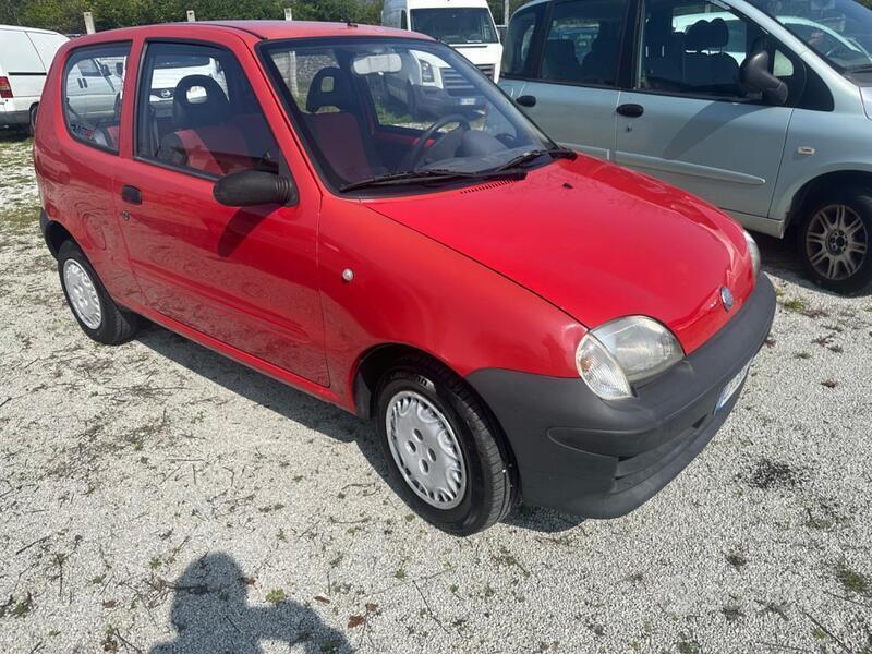 Usato 2003 Fiat 600 1.1 Benzin (1.800 €)
