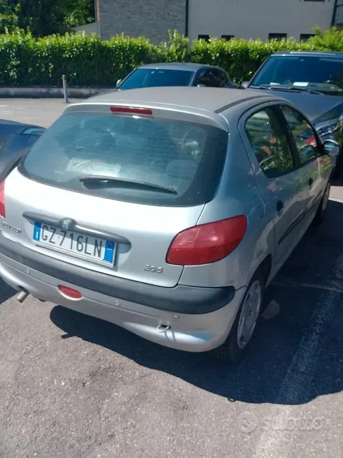 Usata Peugeot 206 60 CV (44 kW) 2002 Grigio Berlina