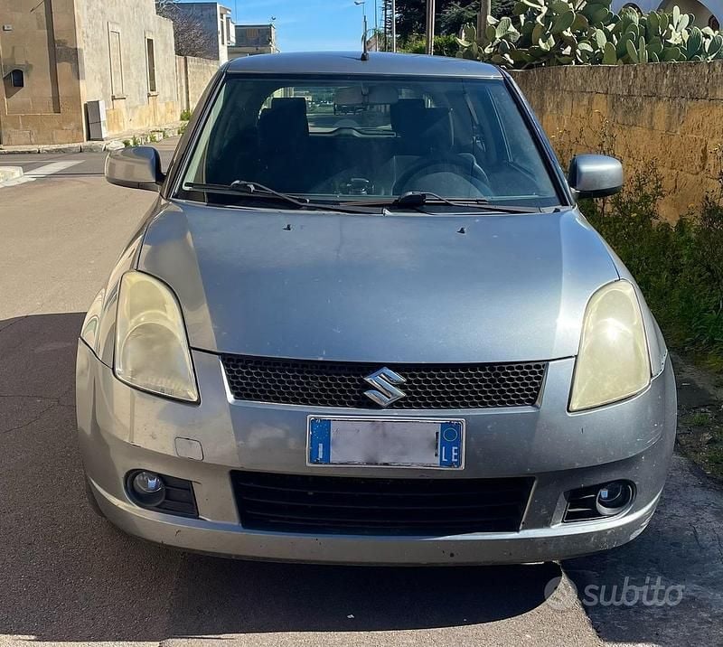 Usata Suzuki Swift 2005 Grigio Utilitaria
