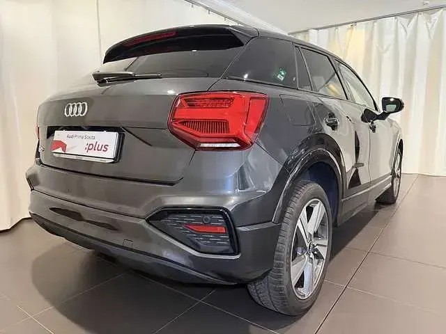 Usata Audi Q2 Admired 116 CV (85 kW) 2021 Grigio SUV