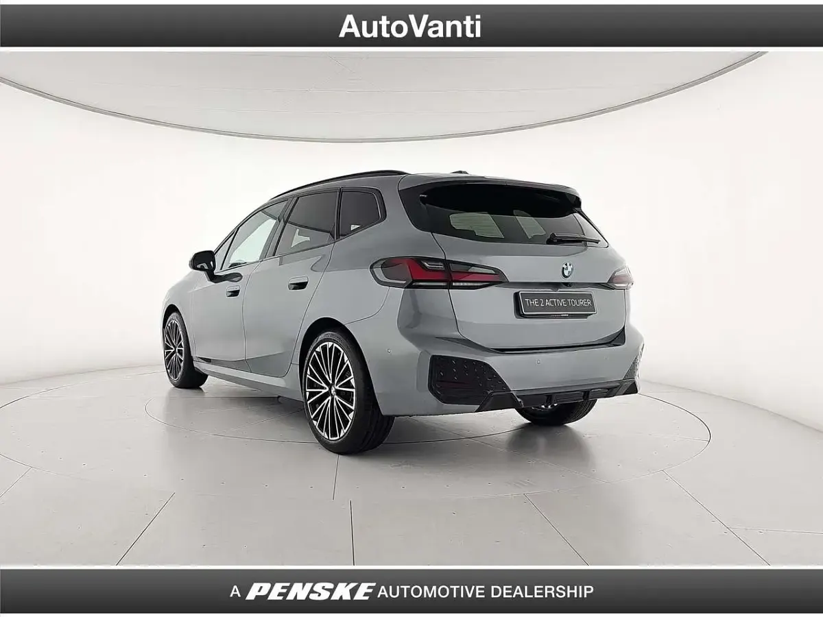 Nuova BMW 218 Active Tourer M Sport 150 CV (110 kW) 2026 Grigio Monovolume