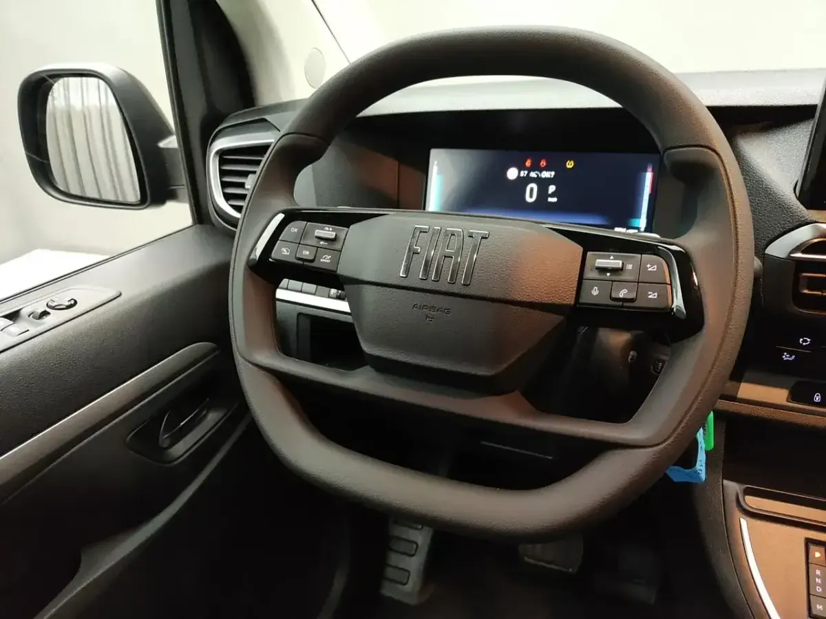 Nuova Fiat Scudo 180 CV (132 kW) 2025 Nero Furgone