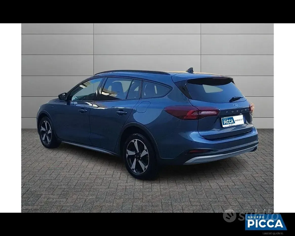 Usata Ford Focus Active 125 CV (91 kW) 2023 Blu Station wagon