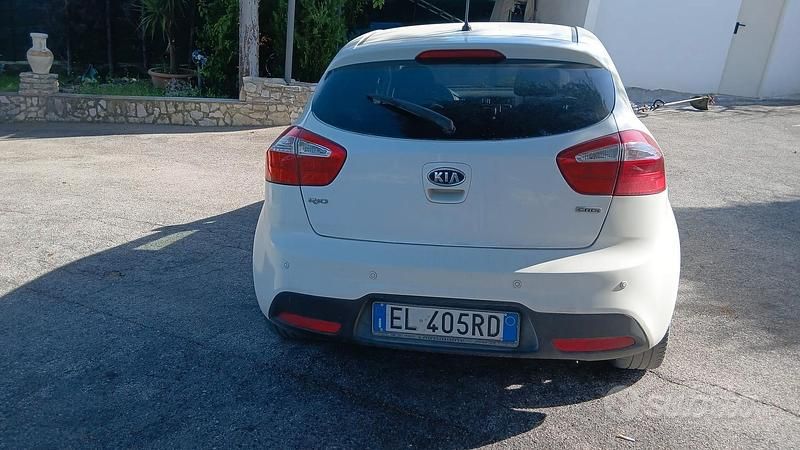 Usata Kia Rio 2012 Bianco Berlina