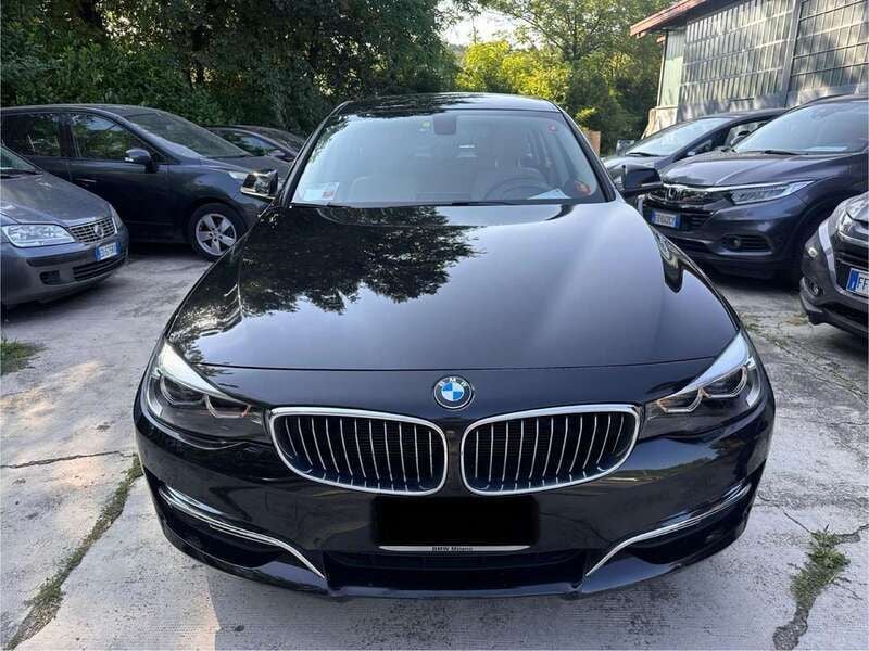 Usata BMW 320 Gran Turismo Luxury Line 190 CV (139 kW) 2017 Nero Berlina
