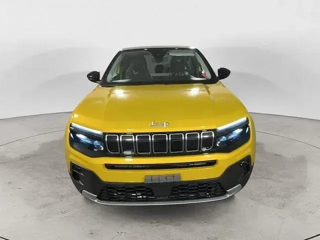 Uusi Jeep Avenger Summit 101 HP (74 kW) 2025 Keltainen Katumaasturi