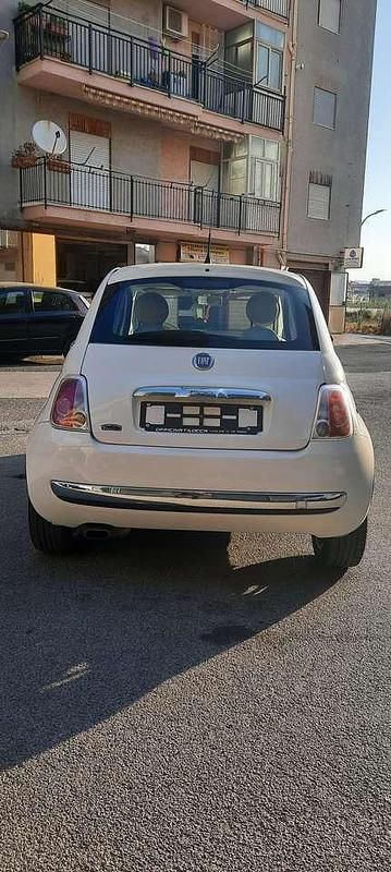 Usata Fiat 500 Lounge 69 CV (50 kW) 2009 Bianco Utilitaria
