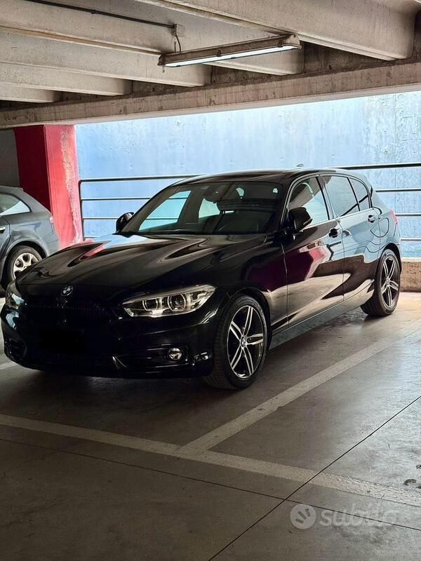 Nero Usata 2017 BMW 118 Sport Line Due volumi | 15.800 € (Buon prezzo) - Immagine 1/4